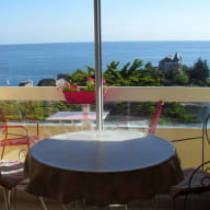 ravily-coin-repas-vue-mer-2